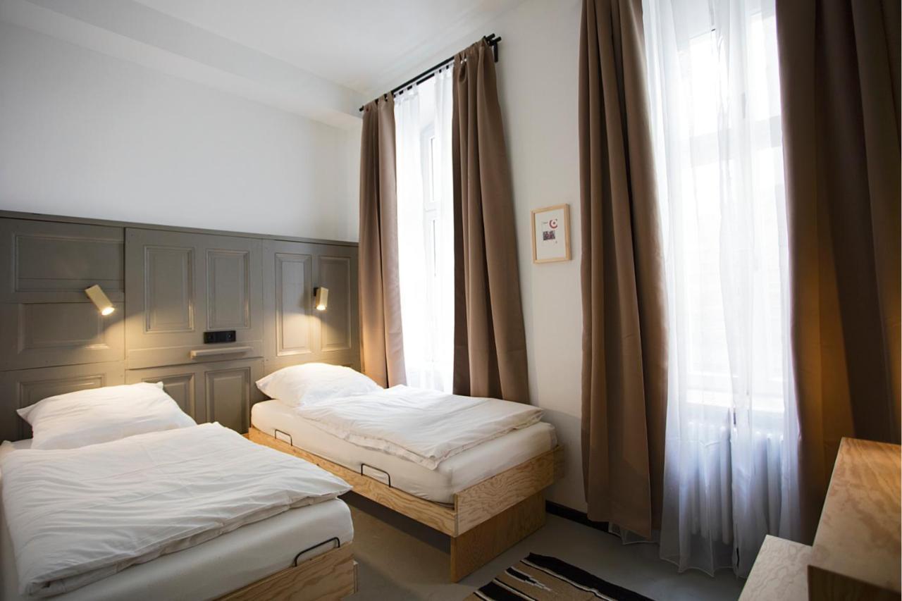 Schillinger-berlin - Dance, Sleep, Repeat!